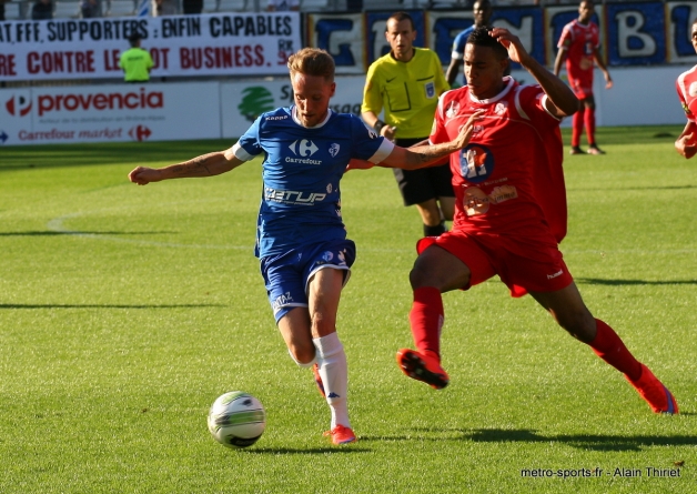 Saint-Louis-Neuweg : le groupe contre Grenoble